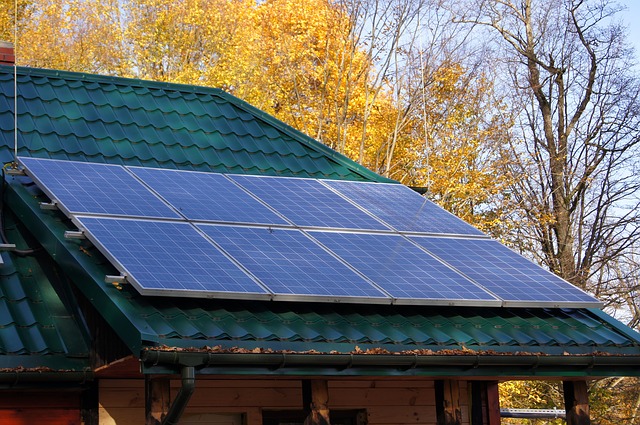 Instalacja solarna na dachu